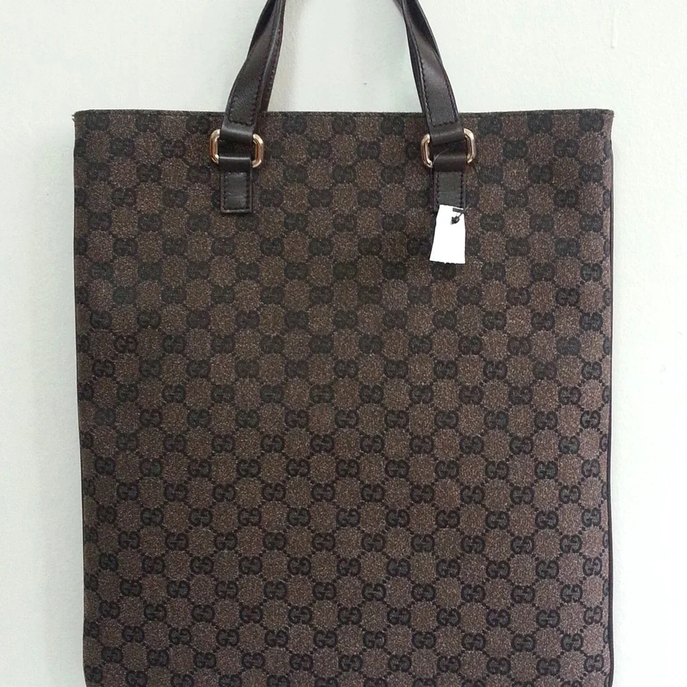 NWT Authentic Gucci GG Canvas Traveling Flat Tote Espresso